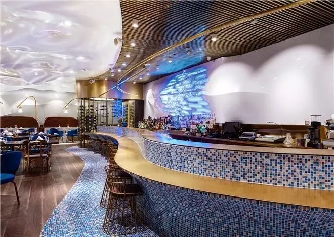 设计师大胆突破传统设计元素,林森设计师