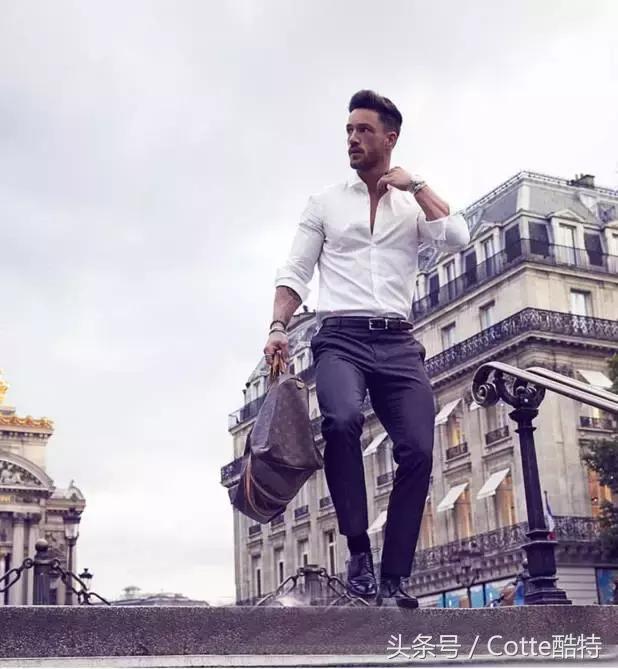 你要把衬衣塞进裤子里吗？