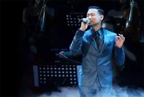 李连杰最猛的一部电影鼠胆龙威,李连杰的鼠胆龙威