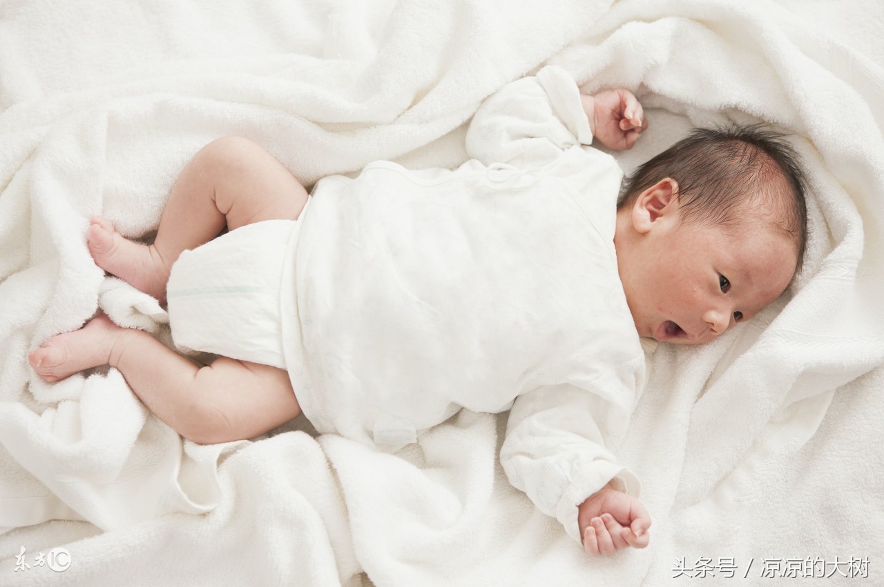 小月龄宝宝消除腹胀穴位,小月龄腹胀怎么缓解