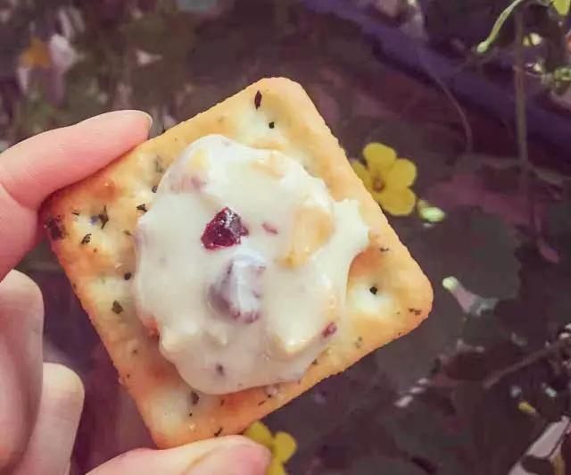 人气爆棚的纯手工小零食,这家店回头客超多纯手工制作美食