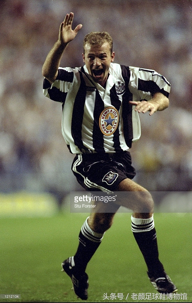 专业的足球鞋有哪几个品牌,曾经的足球鞋知名品牌有哪些