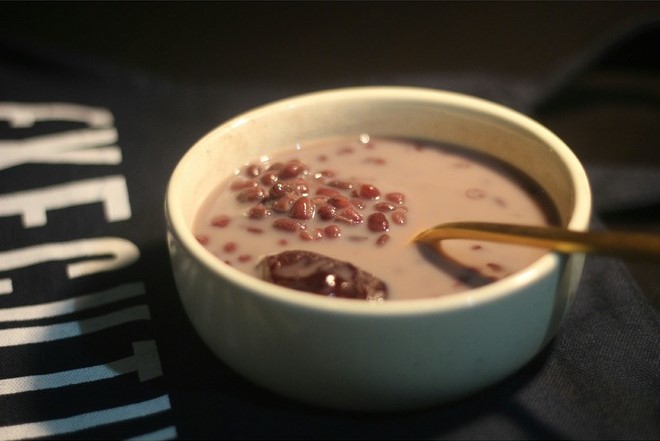 最近好多人头上都长这个东东，尤其是女生，可以多吃点薏米调理下