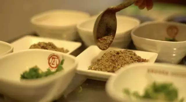 来成都一定要吃的串串,成都人吃串串的正确打开方式