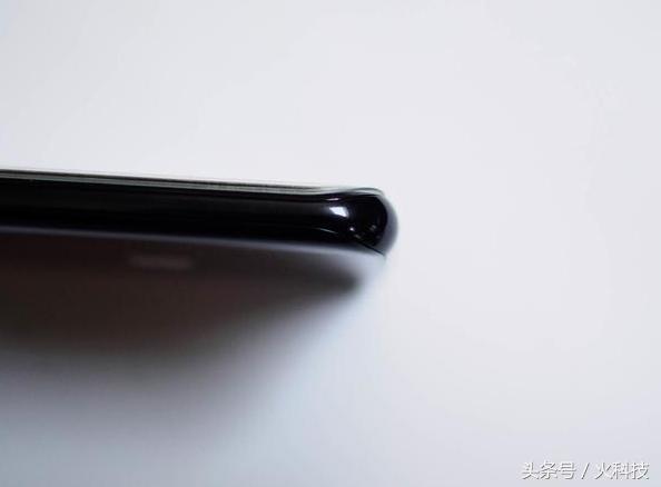 苹果贴全面屏膜还是半屏膜好,曲面屏手机贴钢化膜还是水凝膜好