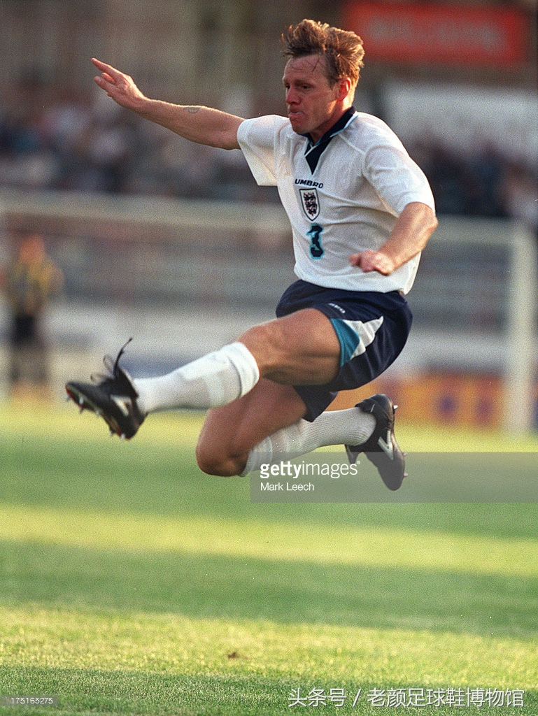 专业的足球鞋有哪几个品牌,曾经的足球鞋知名品牌有哪些