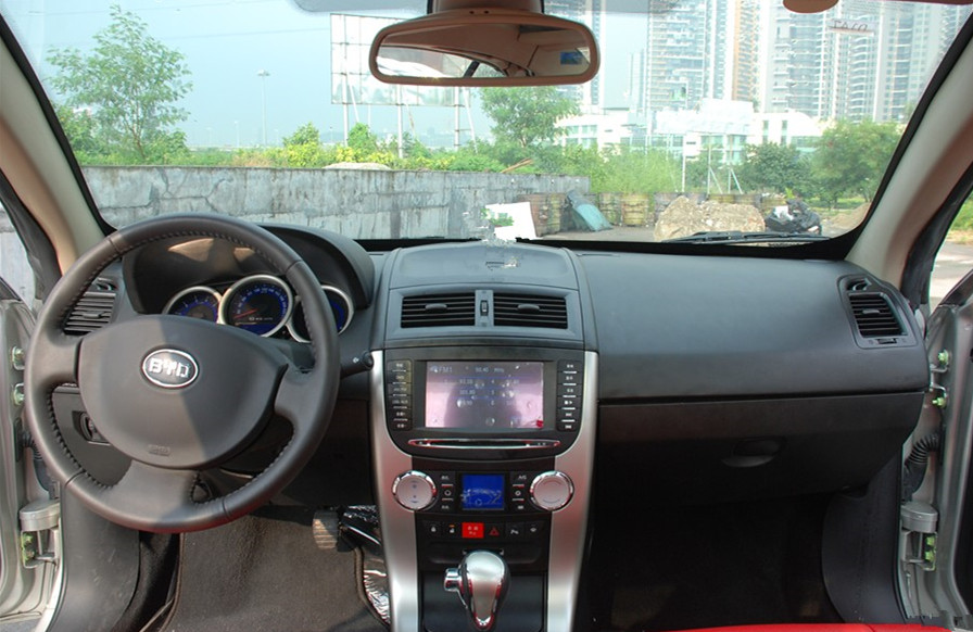 帅气又霸气不超过100万的敞篷车,前脸最像劳斯莱斯的敞篷车