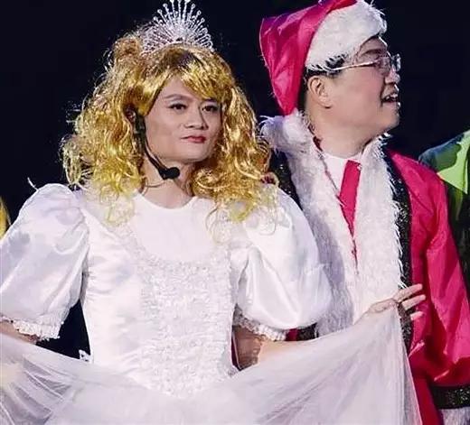 李彦宏演佐罗丁磊扮僵尸王健林吼一无所有，阿里年会马云演啥？