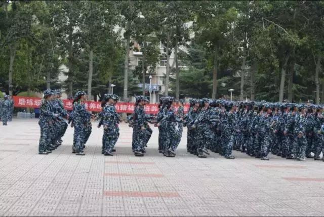 鍐涜惀宀佹湀閲庤惀璁粌瑙嗛,閮ㄩ槦杩峰僵鐢熸椿瑙嗛