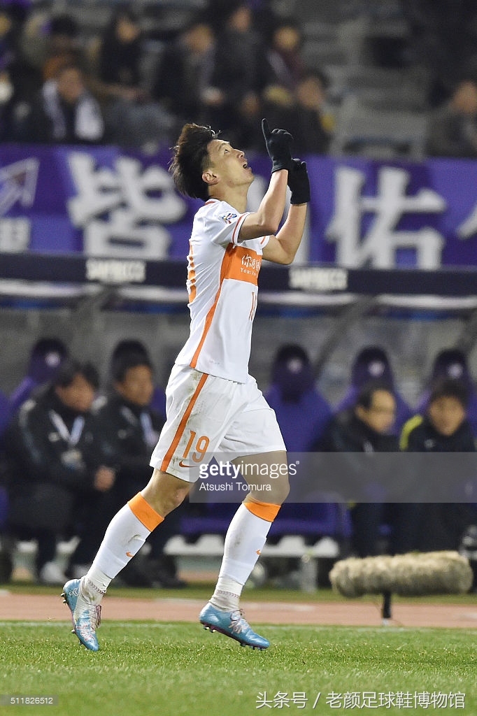 专业的足球鞋有哪几个品牌,曾经的足球鞋知名品牌有哪些