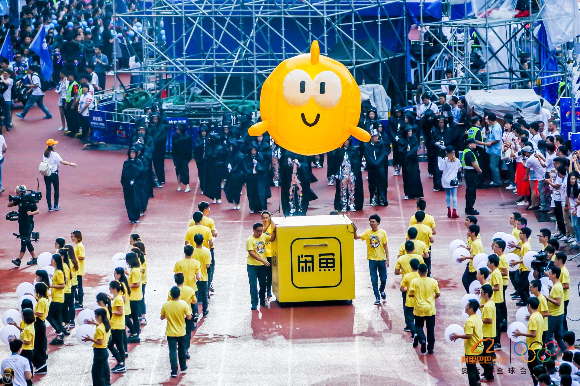 这些高清大图告诉你，今天刷屏朋友圈的阿里年会到底在玩什么？