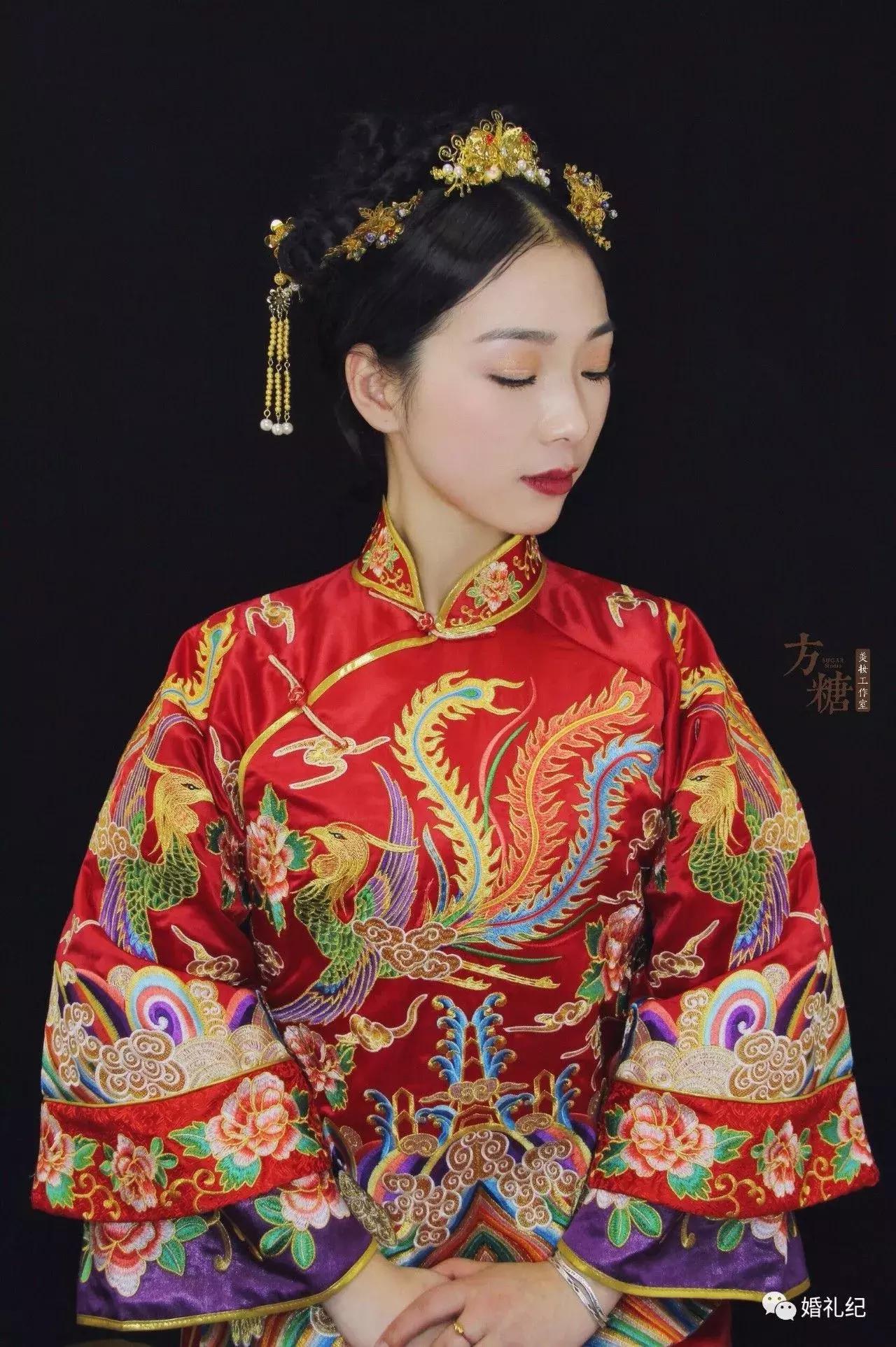 如何挑选适合中式婚礼的妆容,中式婚礼搭配