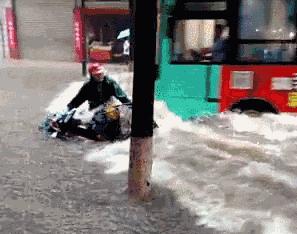 你怎么知道我嘴甜,你都没亲过我怎么回复