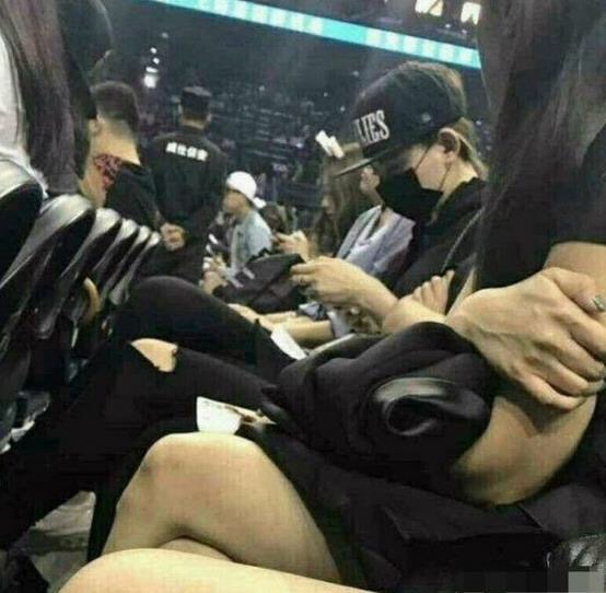 薛之谦与前妻同晒牵手照,薛之谦和他前妻的故事有哪些