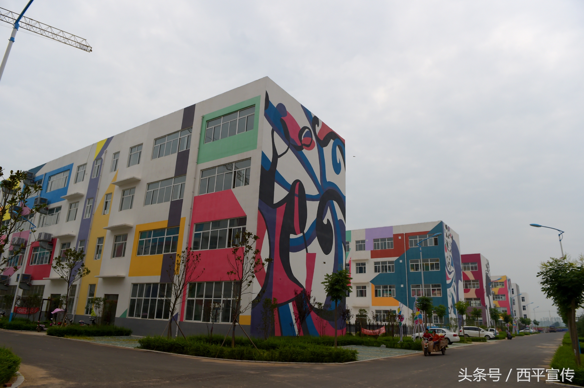 西平歌锦服装厂位置,歌锦女装西平店