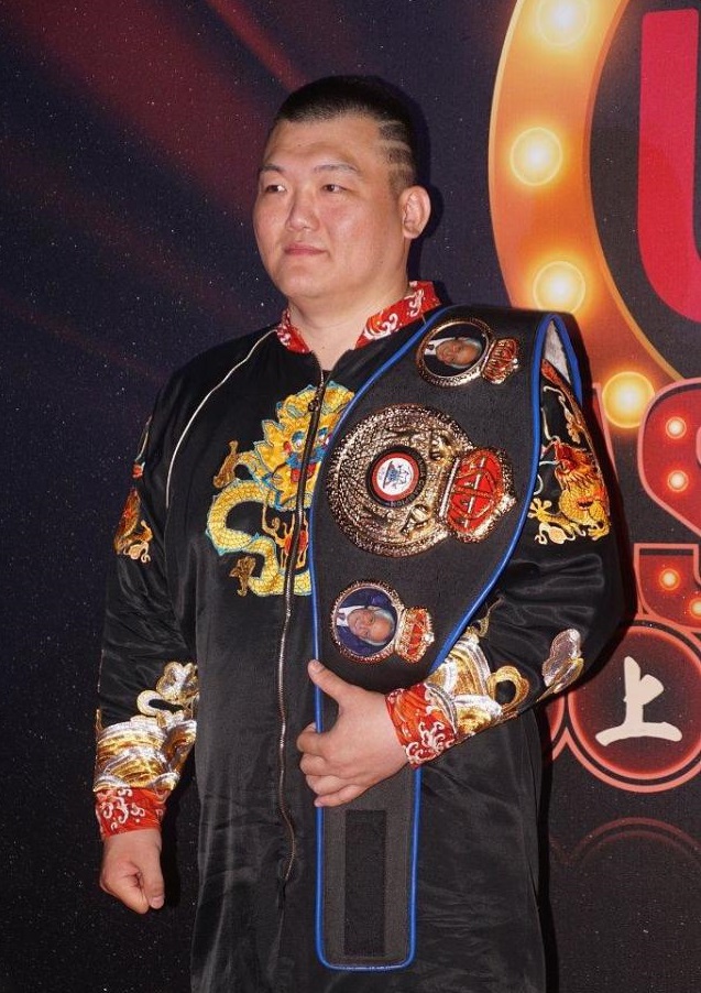 武僧一龙与张君龙,武僧一龙与泰森比赛