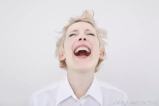 牙齿矫正的过程能参加篮球比赛吗,牙齿矫正过程中掉了可以找医院吗