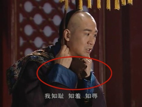 为何清朝官员跪拜礼都要拍拍袖子,为什么清朝跪拜之前要拍袖子
