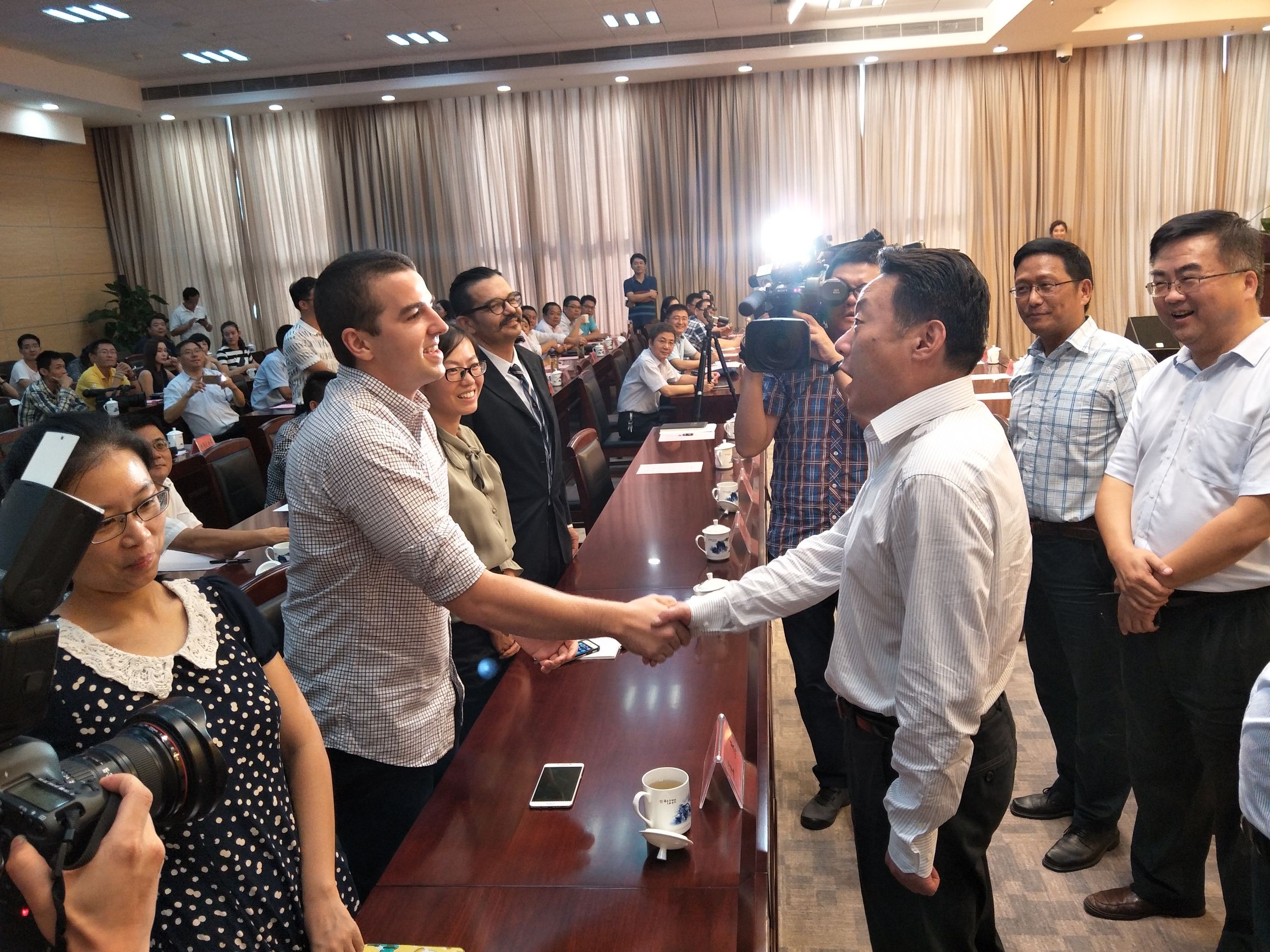 安徽政府新闻发布会,安徽人民广播电台全省新闻联播