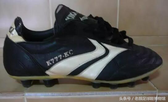 专业的足球鞋有哪几个品牌,曾经的足球鞋知名品牌有哪些