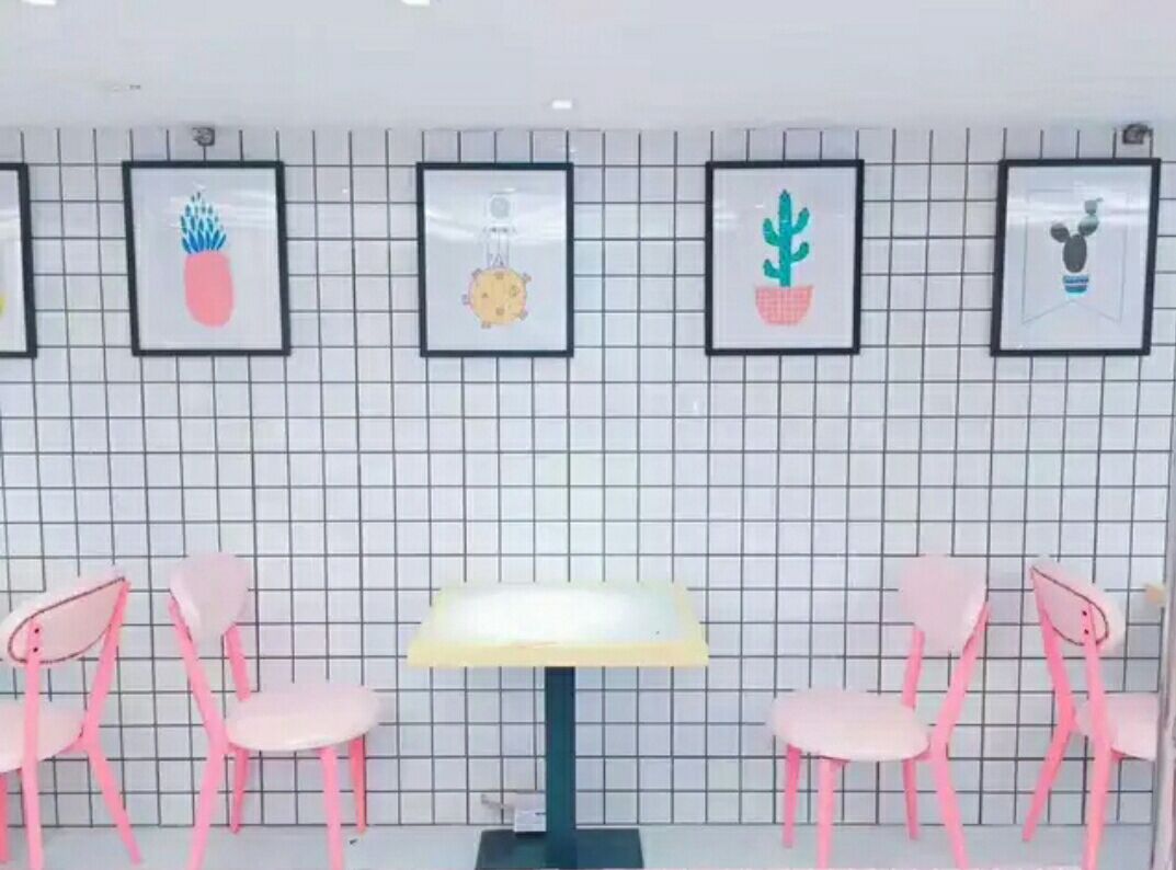 火遍全武汉的瓜瓜串又开新店啦，撸个串老夫的少女心都要炸裂了！