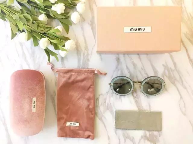 9.9化妆刷开箱,爱马仕的化妆刷好用吗