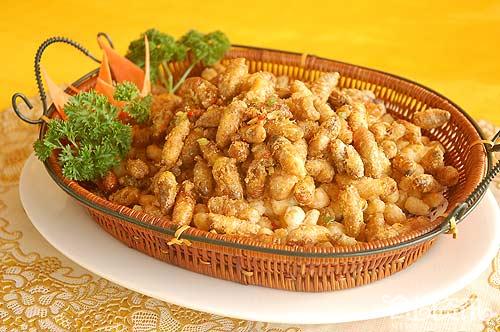 吃水果吃到一半发现虫子,刚刚吃水果吃了一个虫子怎么办