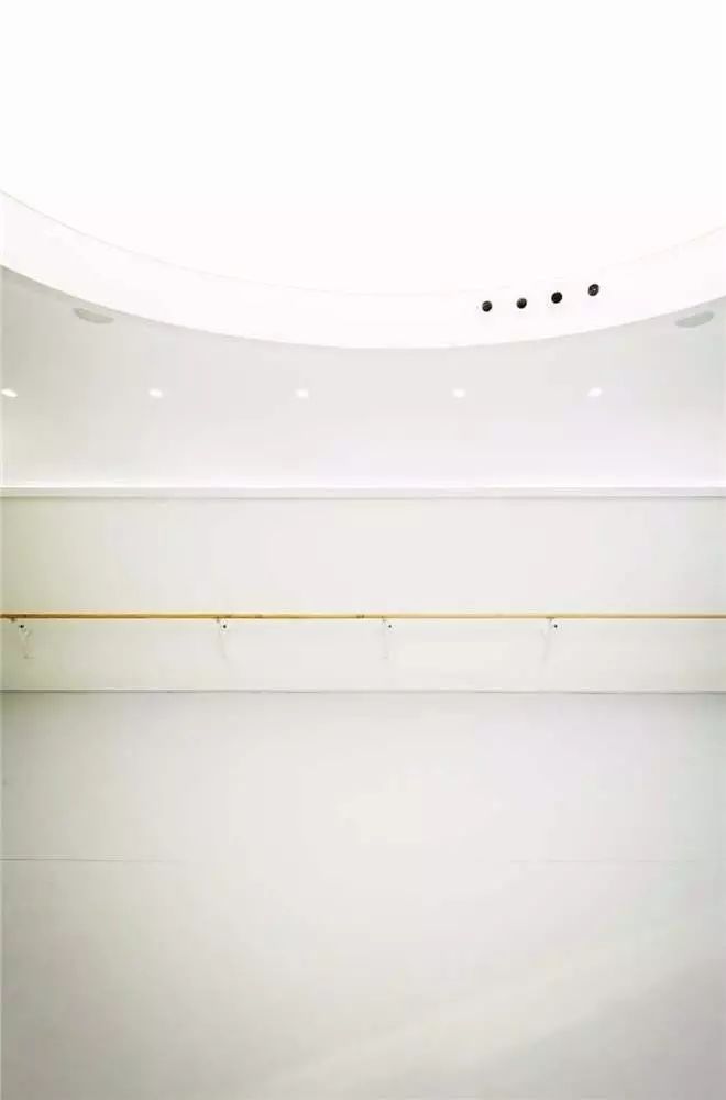 设计师大胆突破传统设计元素,林森设计师