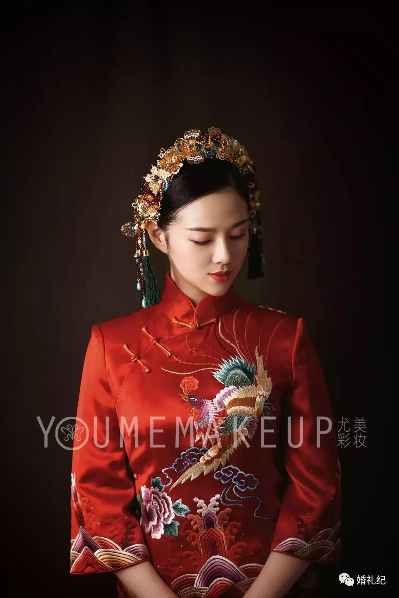 如何挑选适合中式婚礼的妆容,中式婚礼搭配