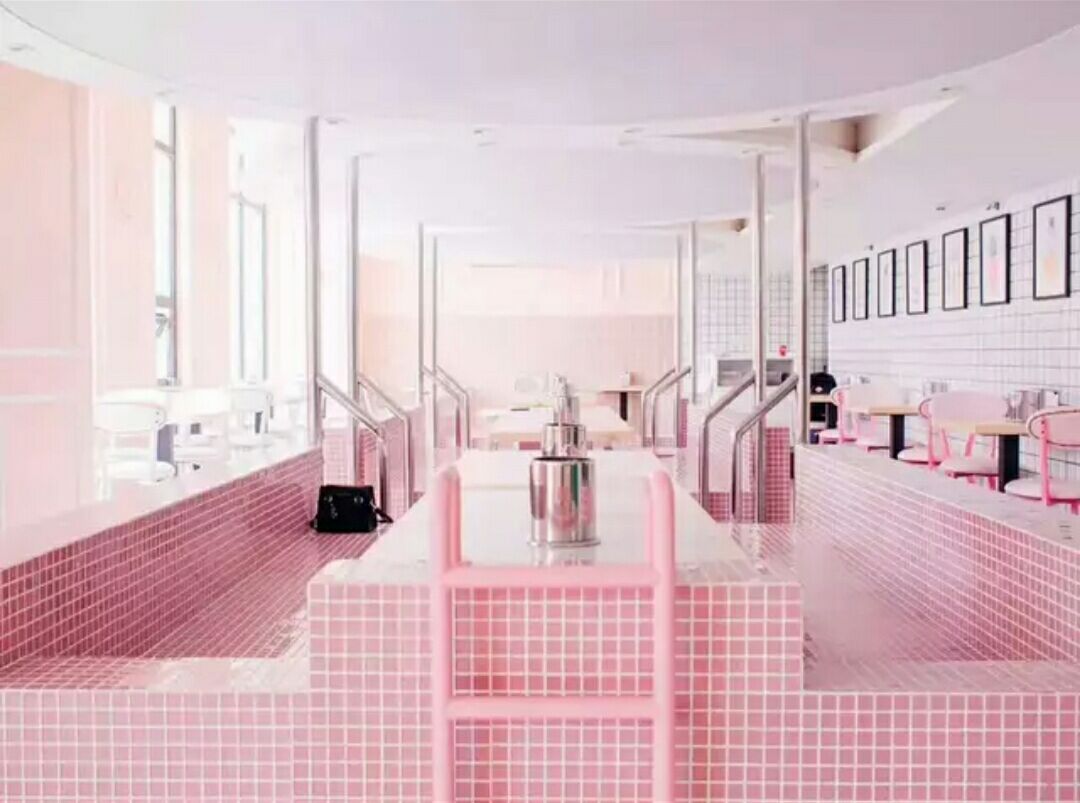 火遍全武汉的瓜瓜串又开新店啦，撸个串老夫的少女心都要炸裂了！