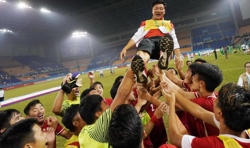 张玉宁伤退对国足的影响,张玉宁伤退视频