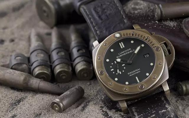 防水200米手表可以戴着洗澡吗,手表防水要充气吗