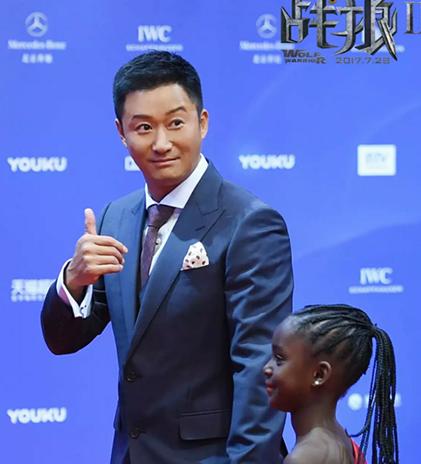 《战狼2》可爱的非洲小萝莉帕莎竟是半个中国人，叫迪安娜·希拉