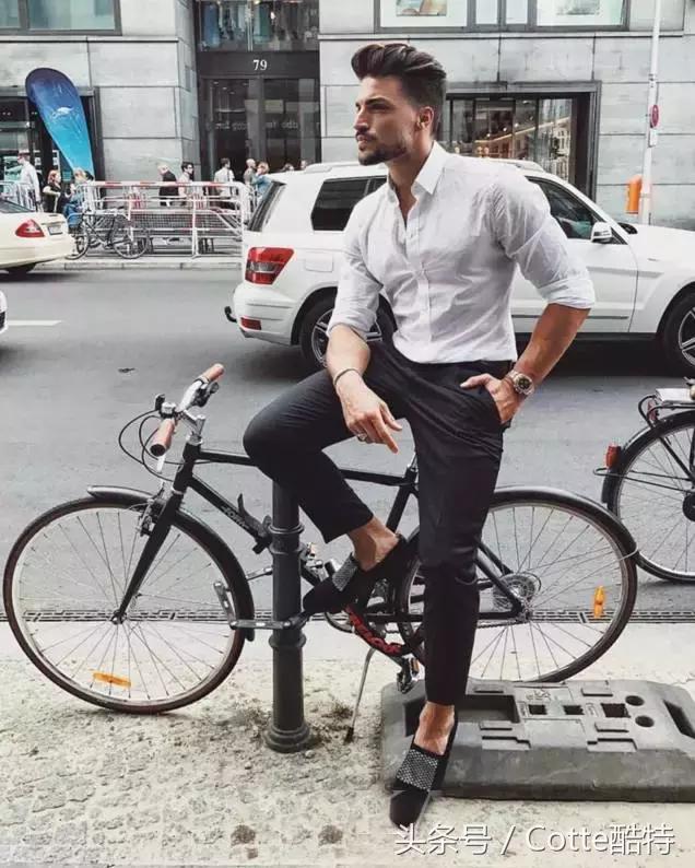 你要把衬衣塞进裤子里吗？