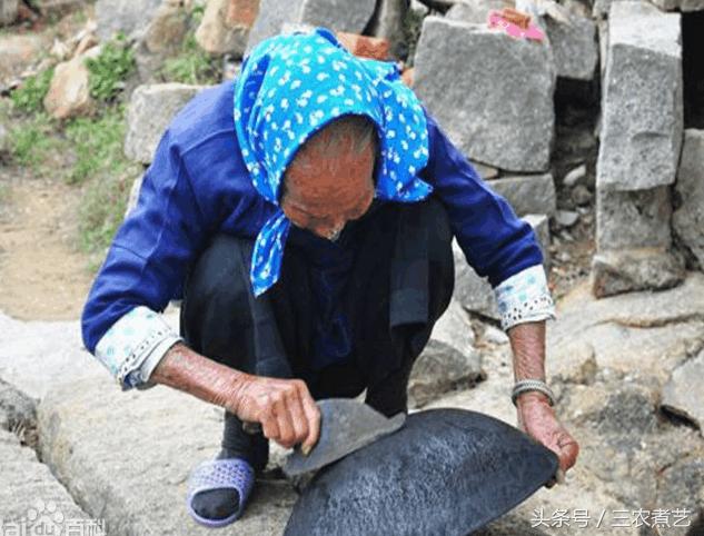 农村锅底下百草霜是用来干嘛的,百草霜是农村用的大锅底的黑灰吗