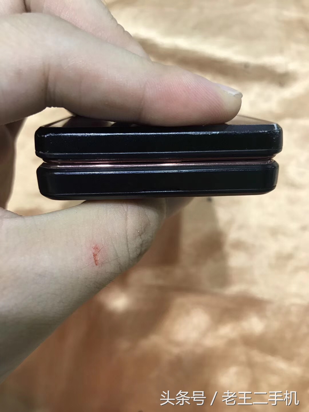 土豪买得起的翻盖手机,花四千多买一个翻盖手机