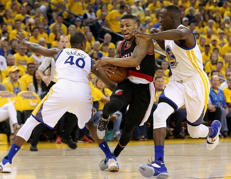 篮球运球教学基本功零基础女生,篮球8-10岁原地运球基本功