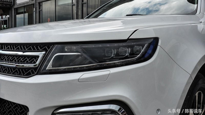 众泰z300和t600发动机一样吗,众泰t600发动机灯亮了怎么回事