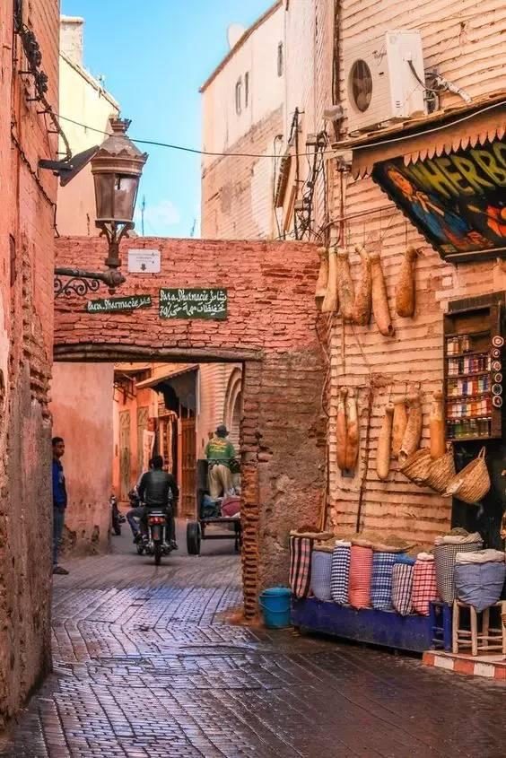 ysl时装视频,2024春夏时装秀ysl