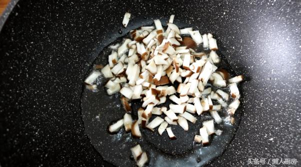 自制蛋包饭一人吃一个管饱,自制蛋包饭100%成功