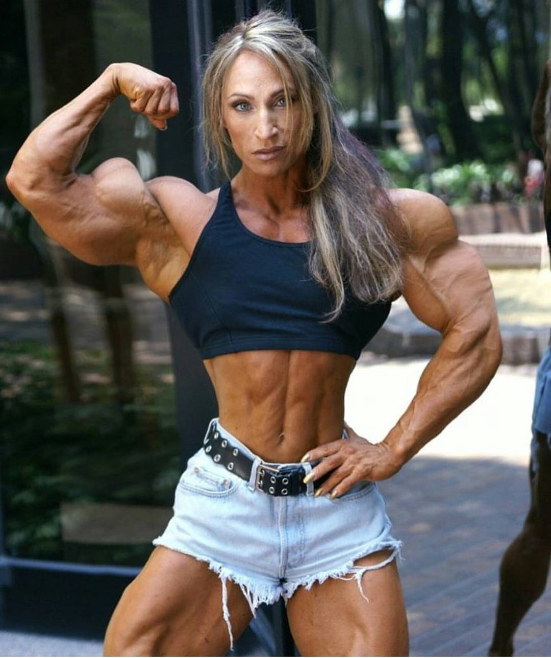 改善手臂粗的动作最快最有效,如何让自己的小手臂变得粗壮