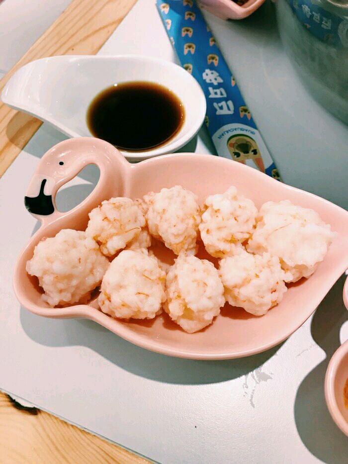 火遍全武汉的瓜瓜串又开新店啦，撸个串老夫的少女心都要炸裂了！