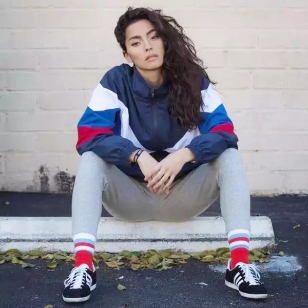 为何现在校服极土气极难看,中国丑校服