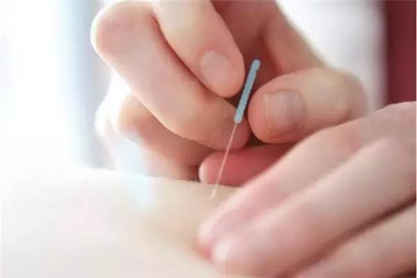 治疗腰椎间盘突出最佳最有效方法,腰椎间盘突出治疗视频大全