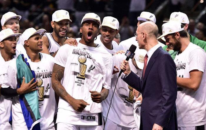 盘点近十年fmvp,近十年fmvp上脚球鞋