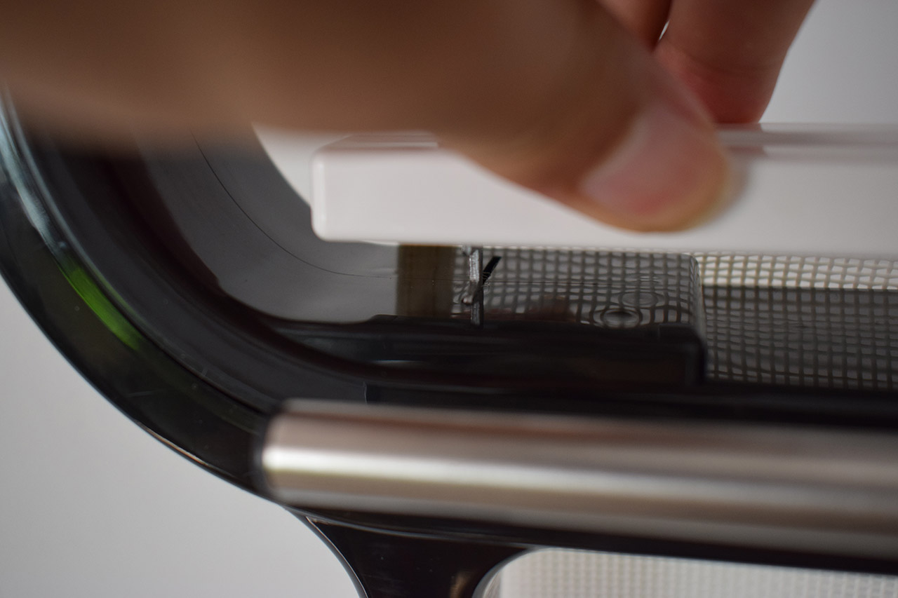 没有熨斗如何快速去除衣物褶皱,顽固褶皱的衣服没熨斗怎么办