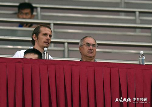 鍐烽潤缁濇潃鍔涘厠浜夊啝瑙嗛,鍐烽潤瀹岀編鐮村眬