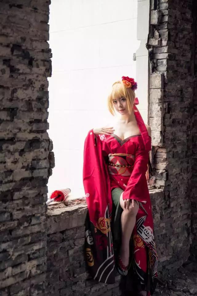 腾龙sp70-200f2.8怎么样,腾龙24-70f2.8vc和g2有什么区别