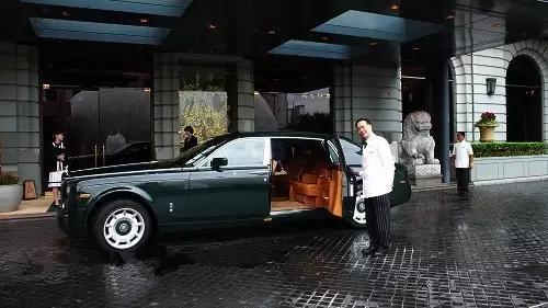 竟然还有车门取名“自杀式”，看到宝马、劳斯莱斯车门后恍然大悟