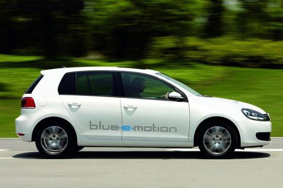 大众给高尔夫出敞篷版,汽车造型拉风,性价比超高